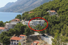 Apartments and rooms with parking space Brela, Makarska - 6895